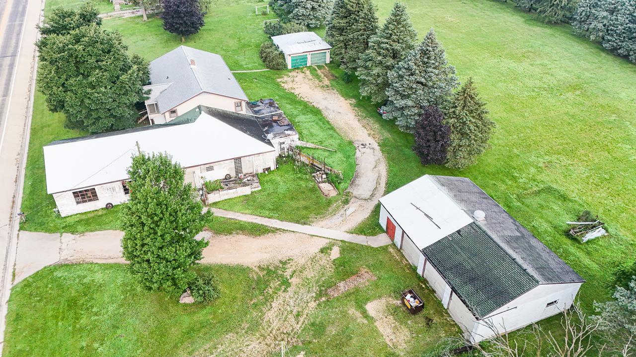 7916 W Pines Rd., Polo, IL 61064