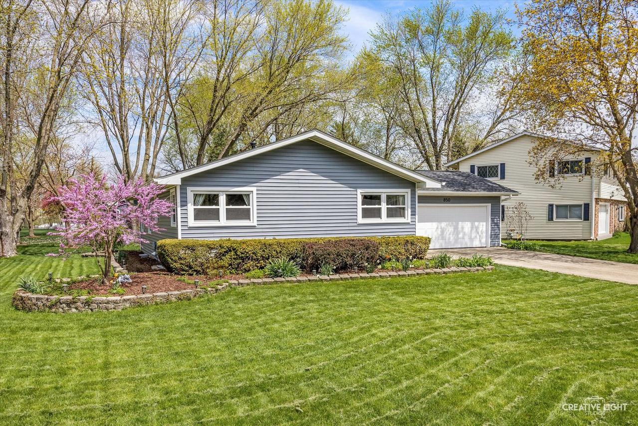850 Arthur Dr., Elgin, IL 60120