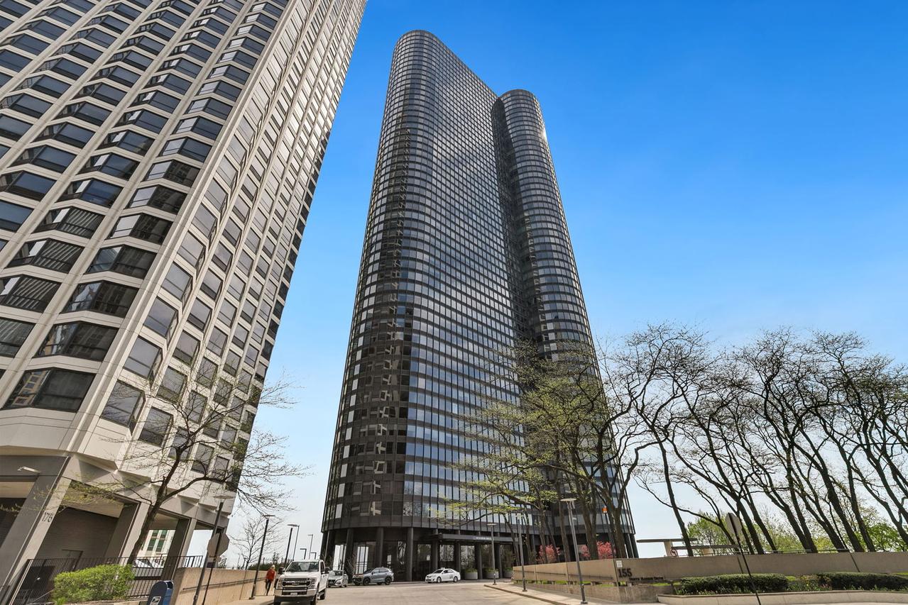 155 N Harbor Dr. #4305, Chicago, IL 60601