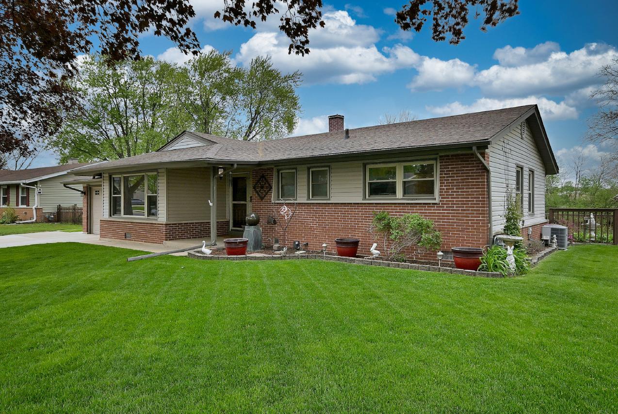 799 Brantwood Ave., Elk Grove Village, IL 60007