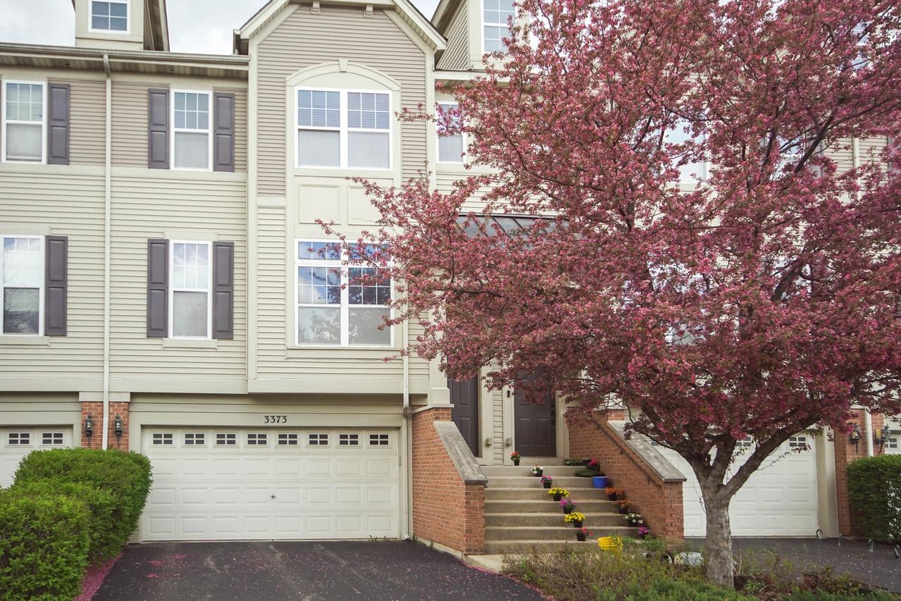 3373 Kentshire Sq., Aurora, IL 60504