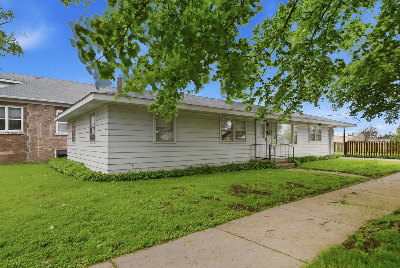 3245 Halsted St., Steger, IL 60475