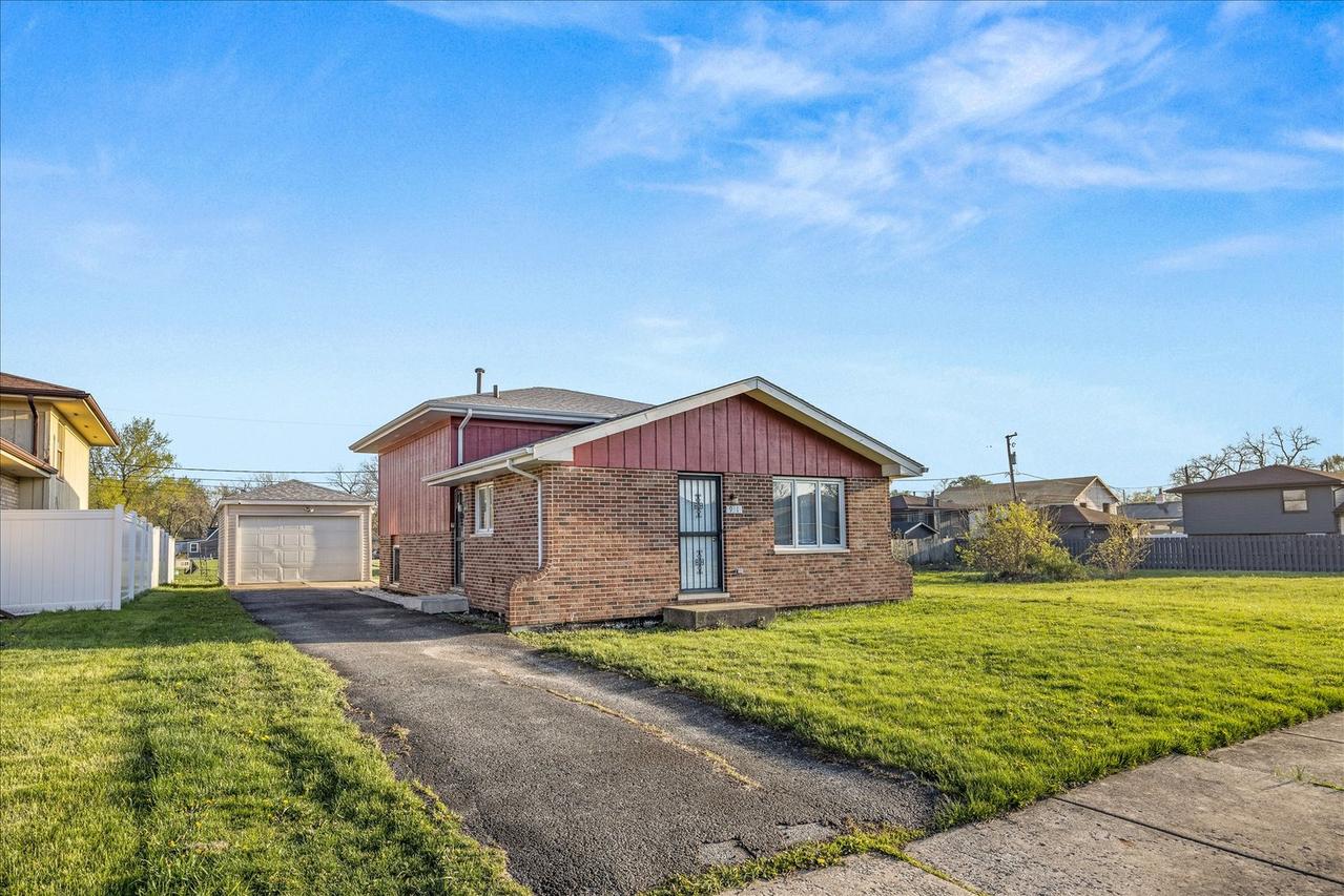 931 Miller Pl., Phoenix, IL 60426