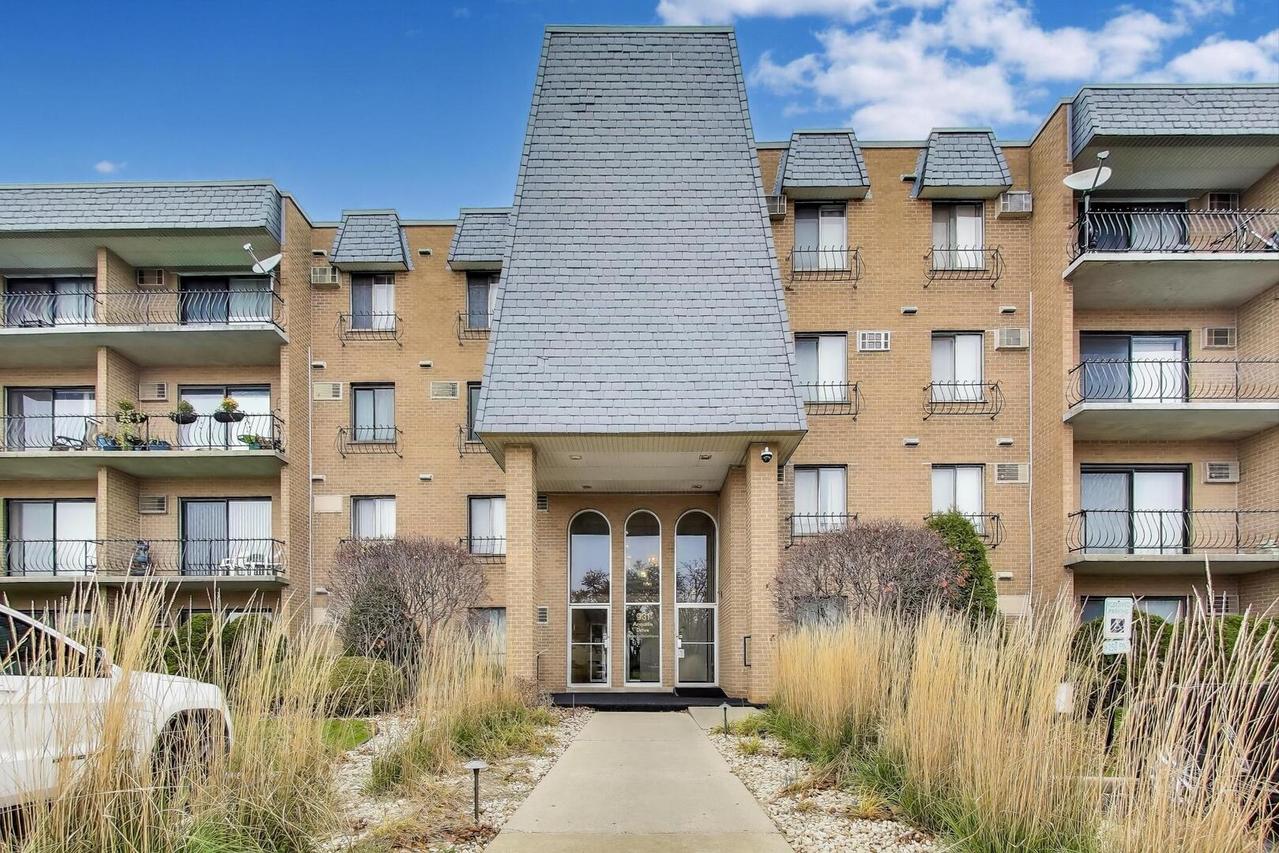 931 W Arquilla Dr. #133, Glenwood, IL 60425