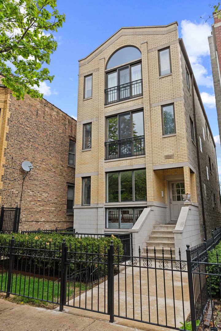 3041 N Racine Ave. #2, Chicago, IL 60657