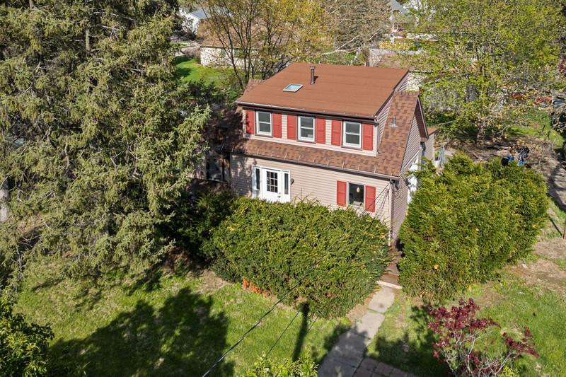 2416 7th St., Moline, IL 61265