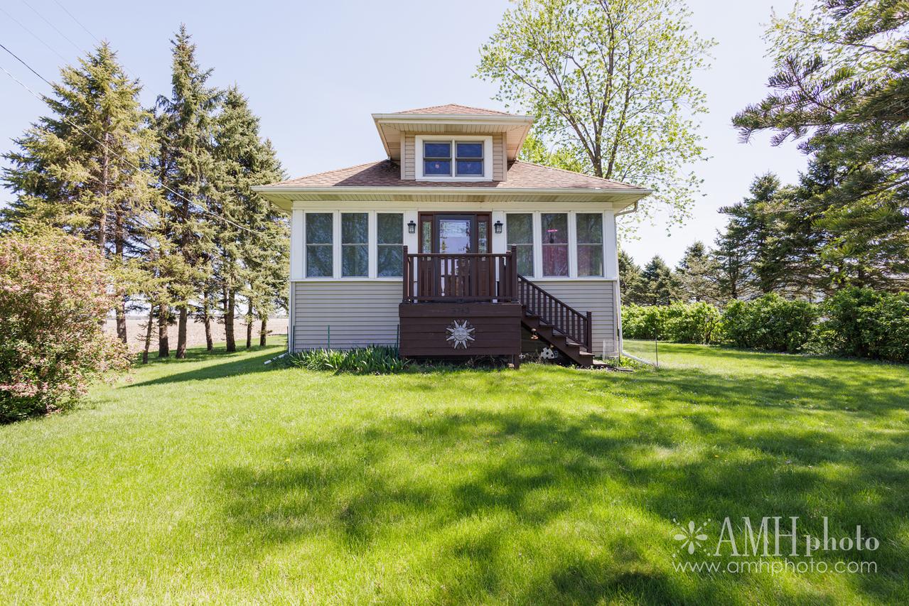 3743 S 8500 E Rd., St. Anne, IL 60964
