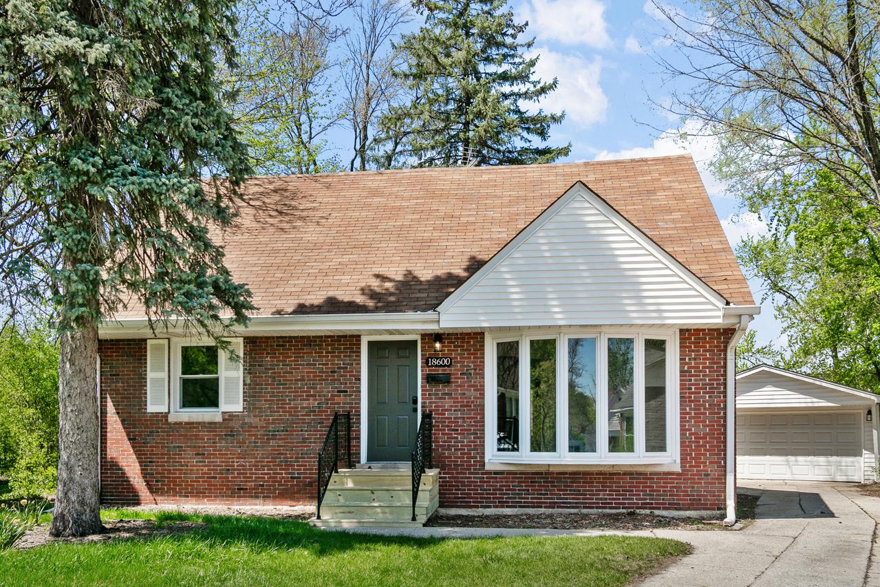 18600 Golfview Ave., Homewood, IL 60430