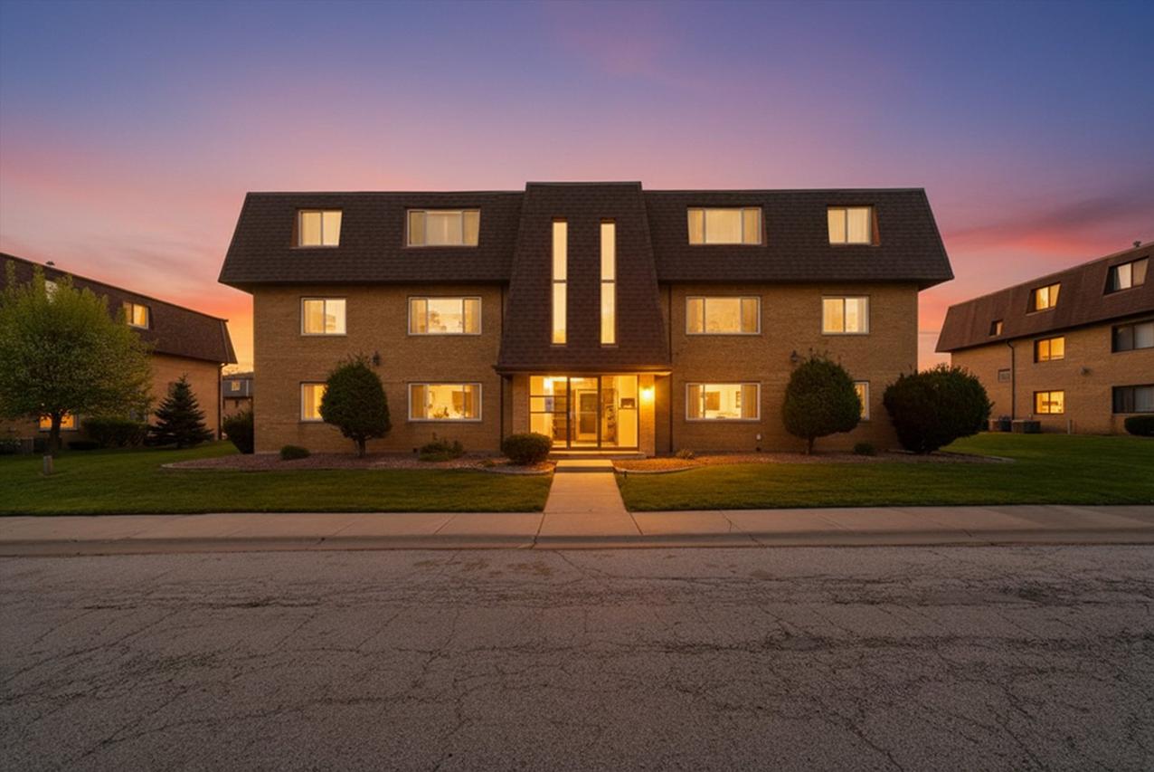 10437 Natoma Ave. #11, Chicago Ridge, IL 60415