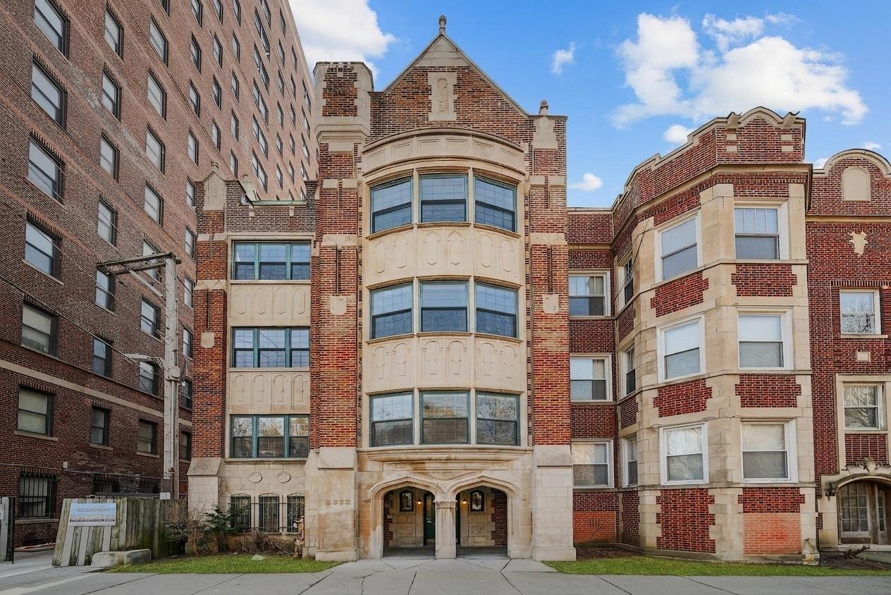 2363 E 70th St. #1, Chicago, IL 60649
