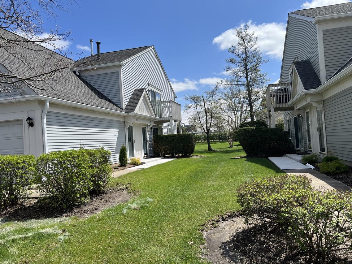 1299 Longacre Ln., Wheeling, IL 60090