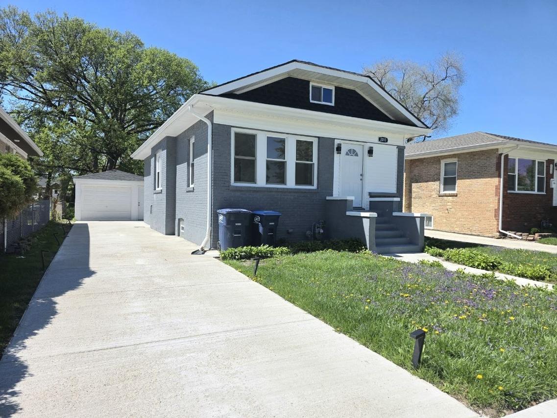 2010 S 7th Ave., Maywood, IL 60153