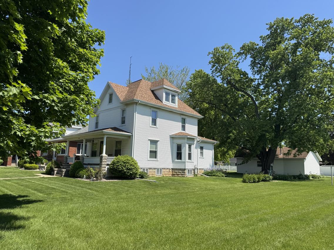 222 N Maple St., Herscher, IL 60941
