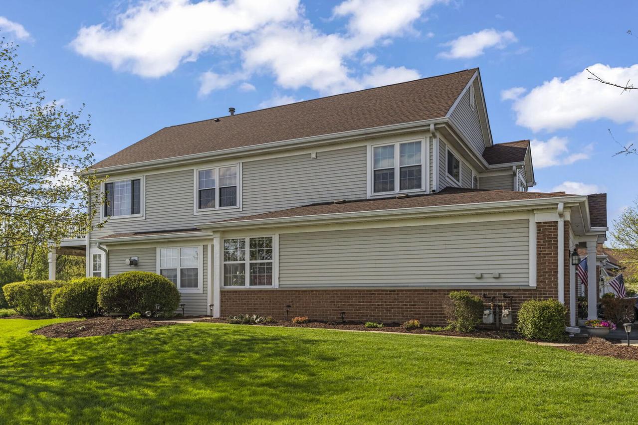 31301 Kline Cir., Warrenville, IL 60555