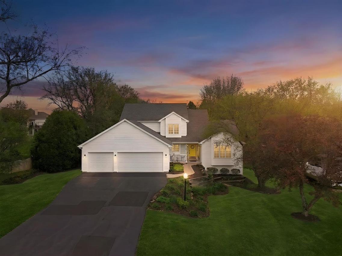 11497 Ridgecrest Dr., Roscoe, IL 61073