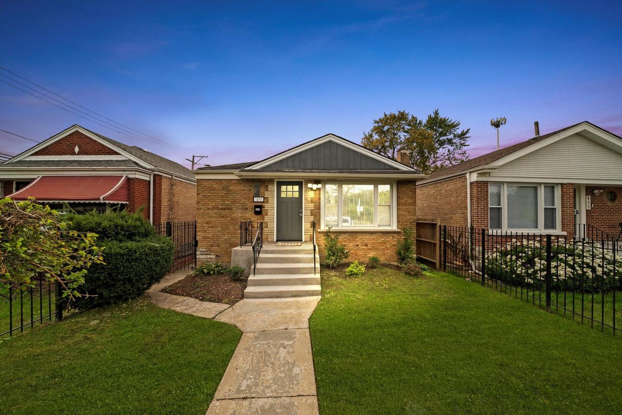 819 E 98th Pl., Chicago, IL 60628