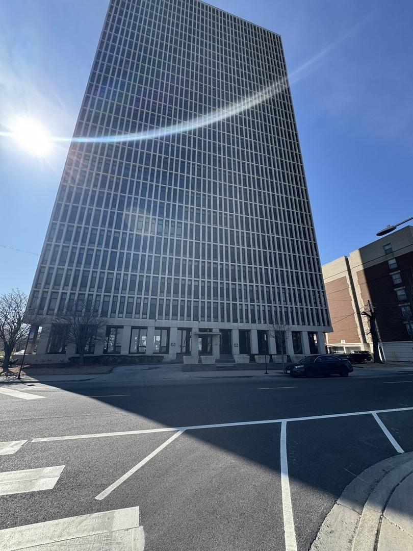 6700 S South Shore Dr. #12E, Chicago, IL 60649