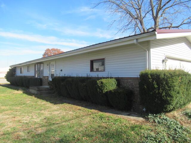 106 W Lincoln Ave., Ogden, IL 61859