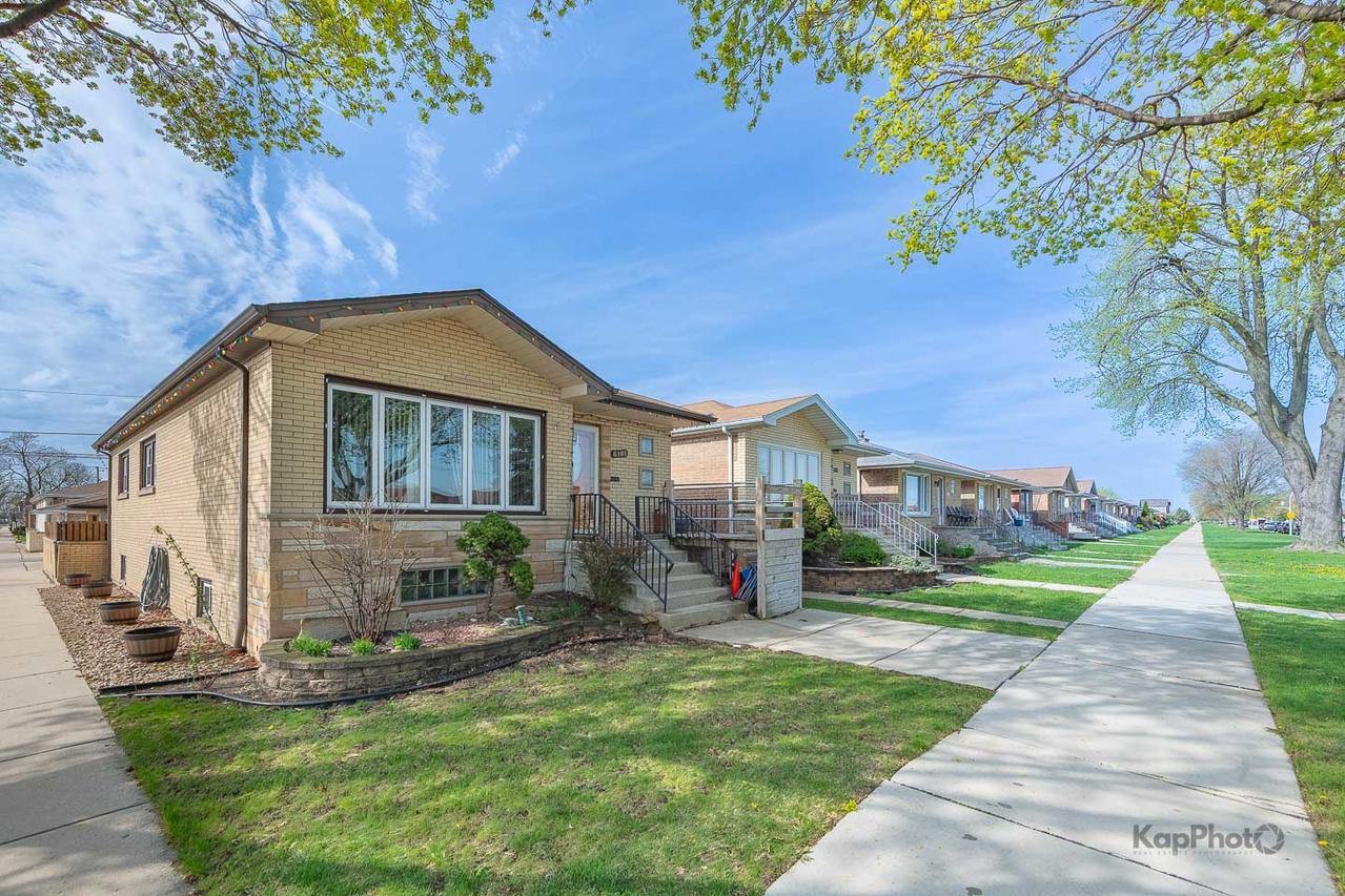 6101 W 63rd Pl., Chicago, IL 60638