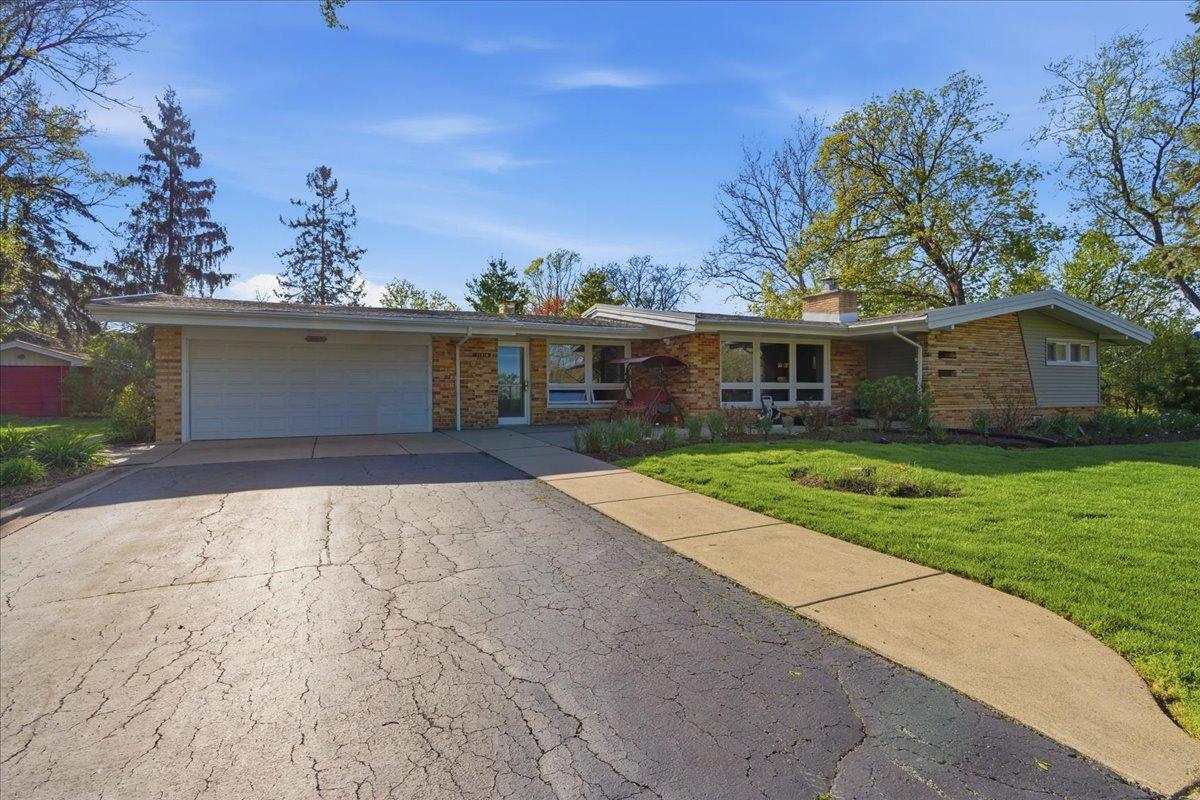 11714 S 82nd Ct., Palos Park, IL 60464