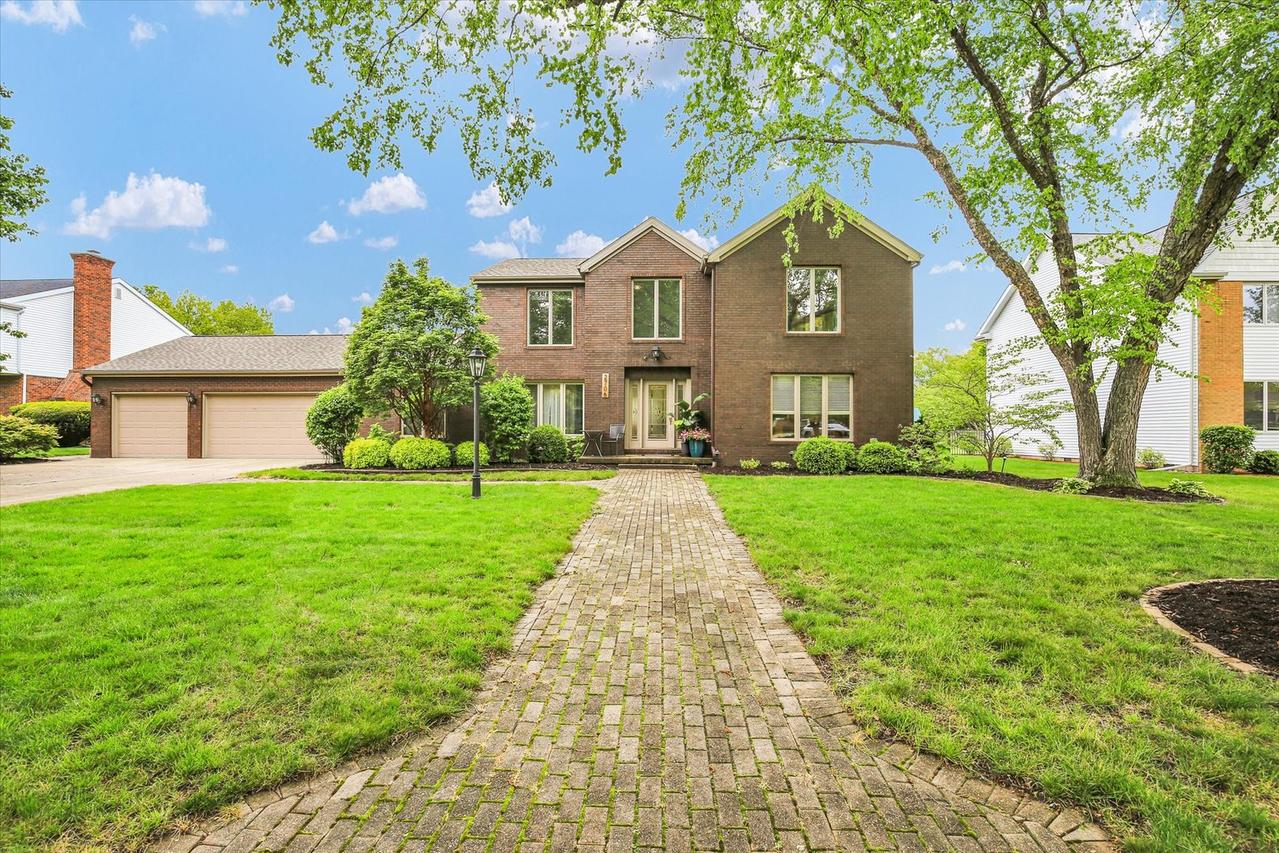 2706 N Salisbury Ct., Champaign, IL 61821