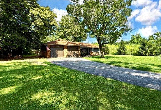 1106 E Pearl Dr., Mahomet, IL 61853