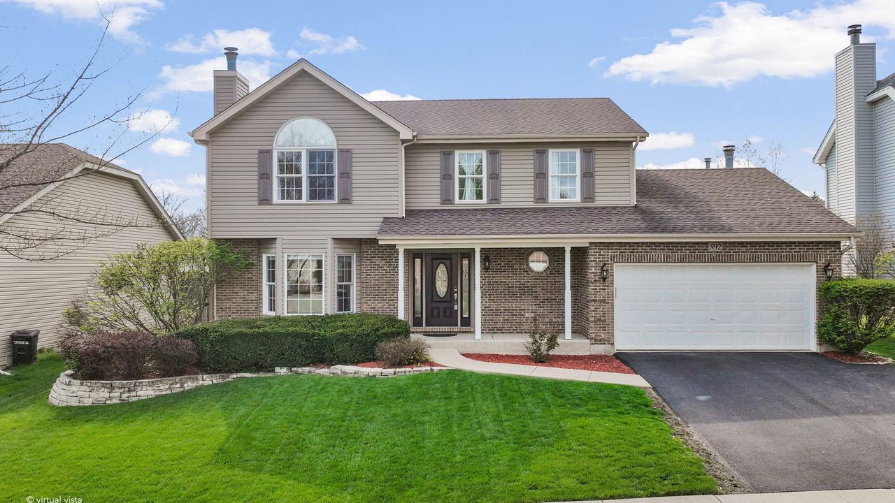 892 Somerset Dr., Carol Stream, IL 60188