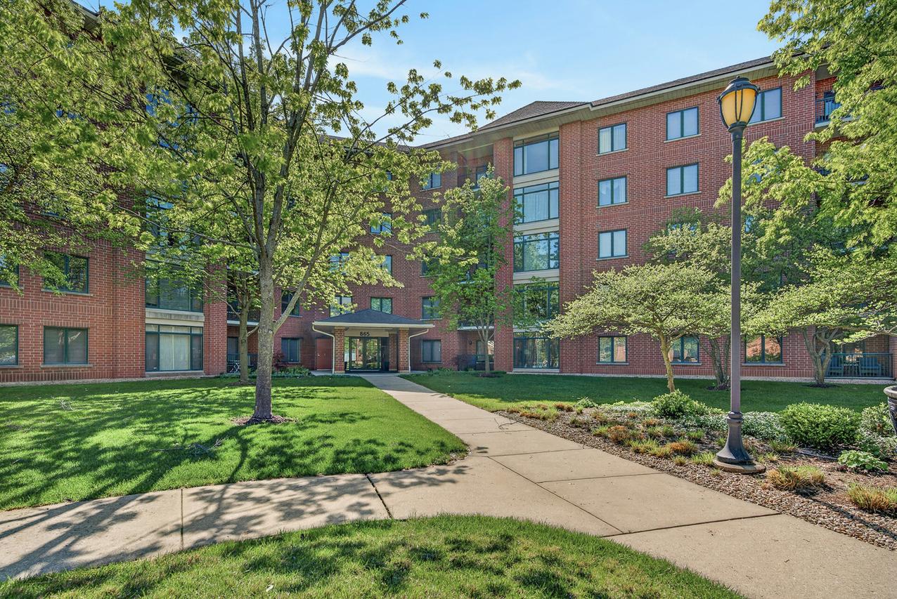 865 E 22nd St. #228, Lombard, IL 60148