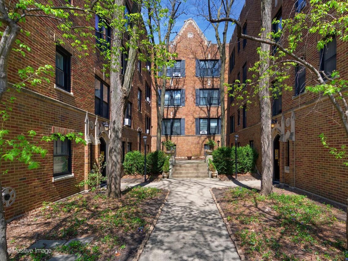 1104 W Montana St. #3, Chicago, IL 60614