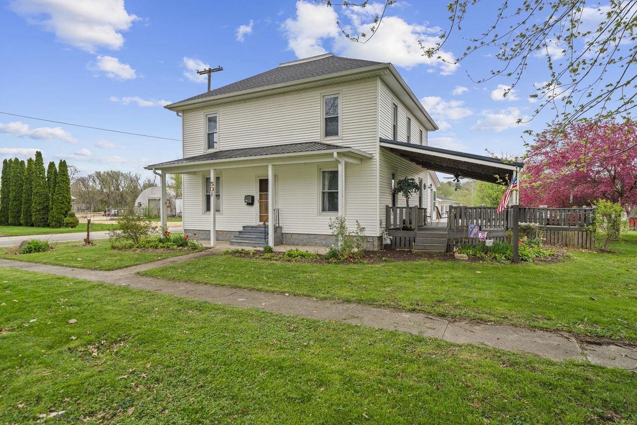 501 S 1st St., Oregon, IL 61061
