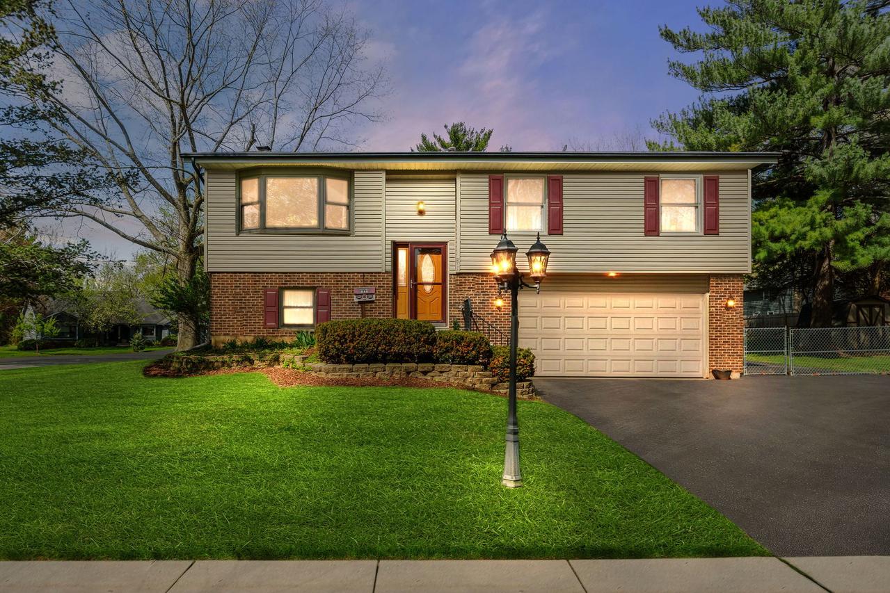 814 Scott St., Algonquin, IL 60102