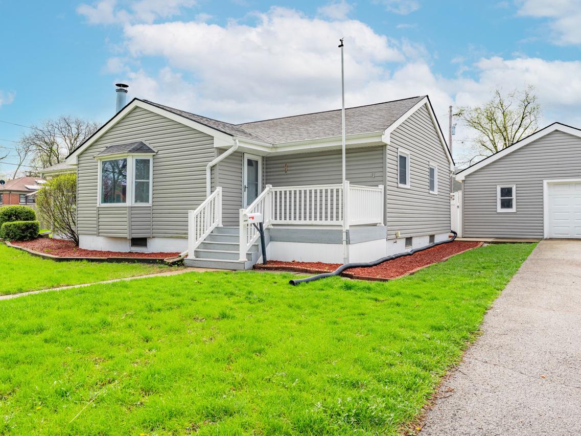 3541 Washington St., Lansing, IL 60438