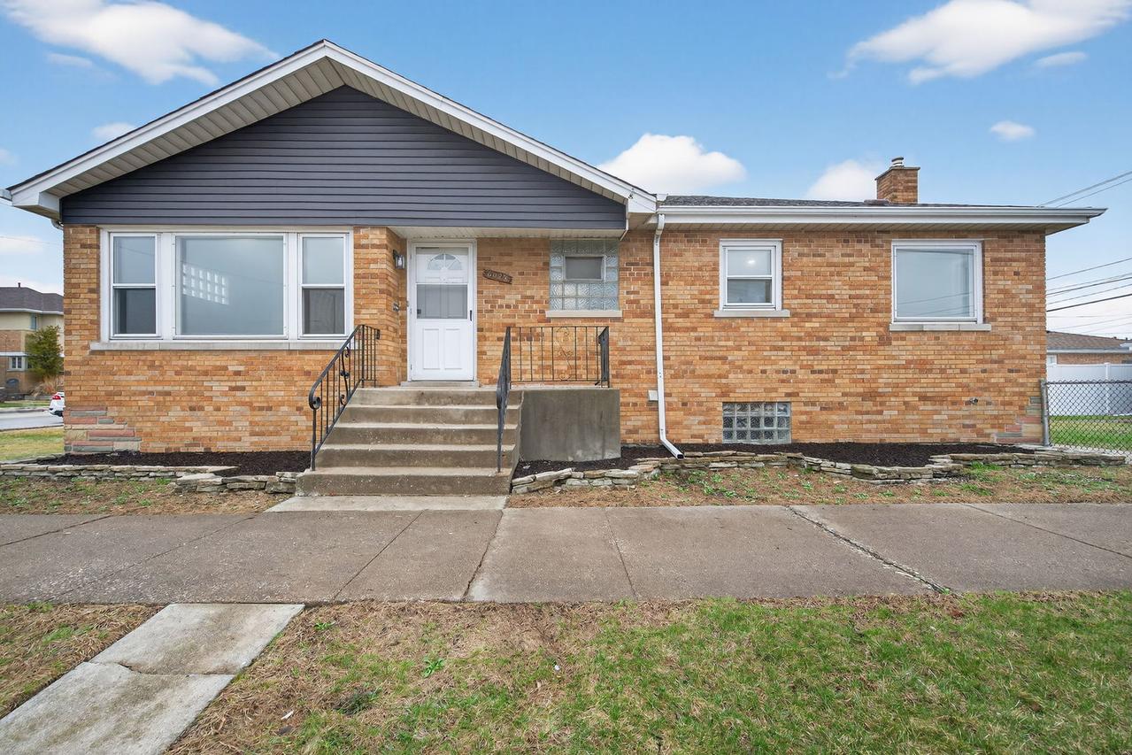 6025 W 55th St., Chicago, IL 60638