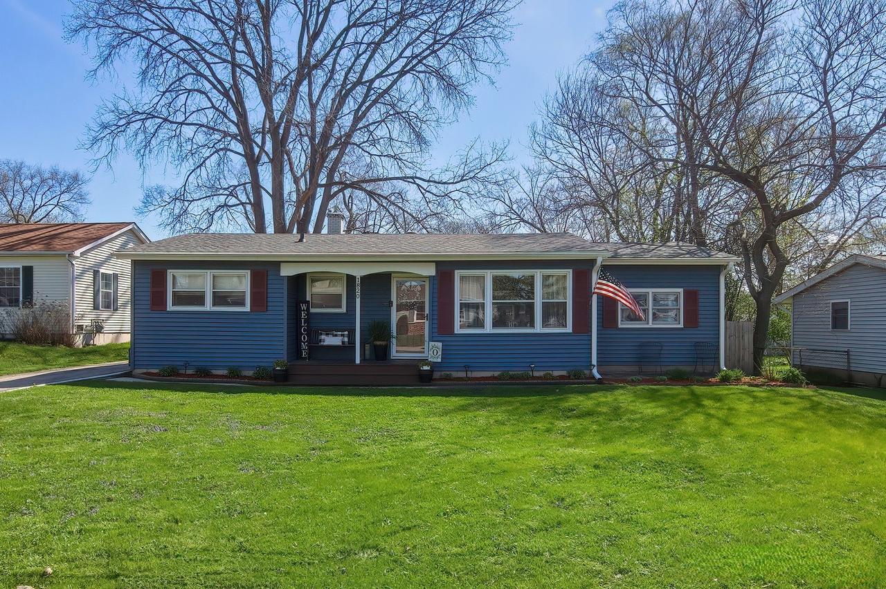 1820 Parklane Ave., Mchenry, IL 60050