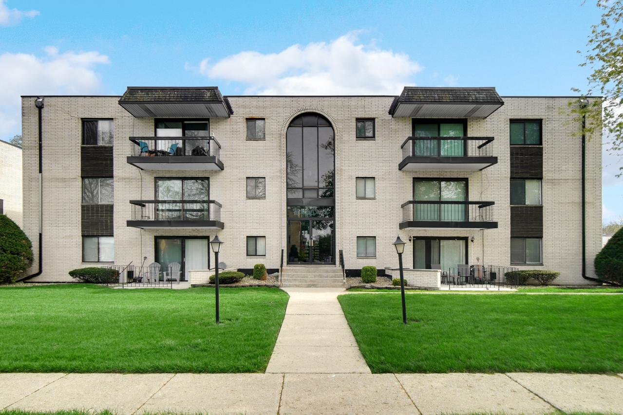5715 129th St. #1C, Crestwood, IL 60418
