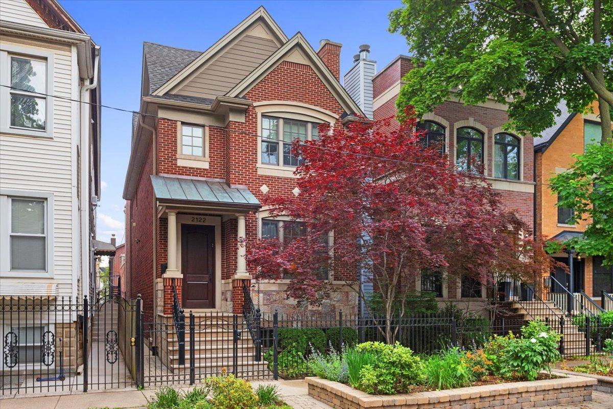 [Address Hidden by Seller], Chicago, IL 60618