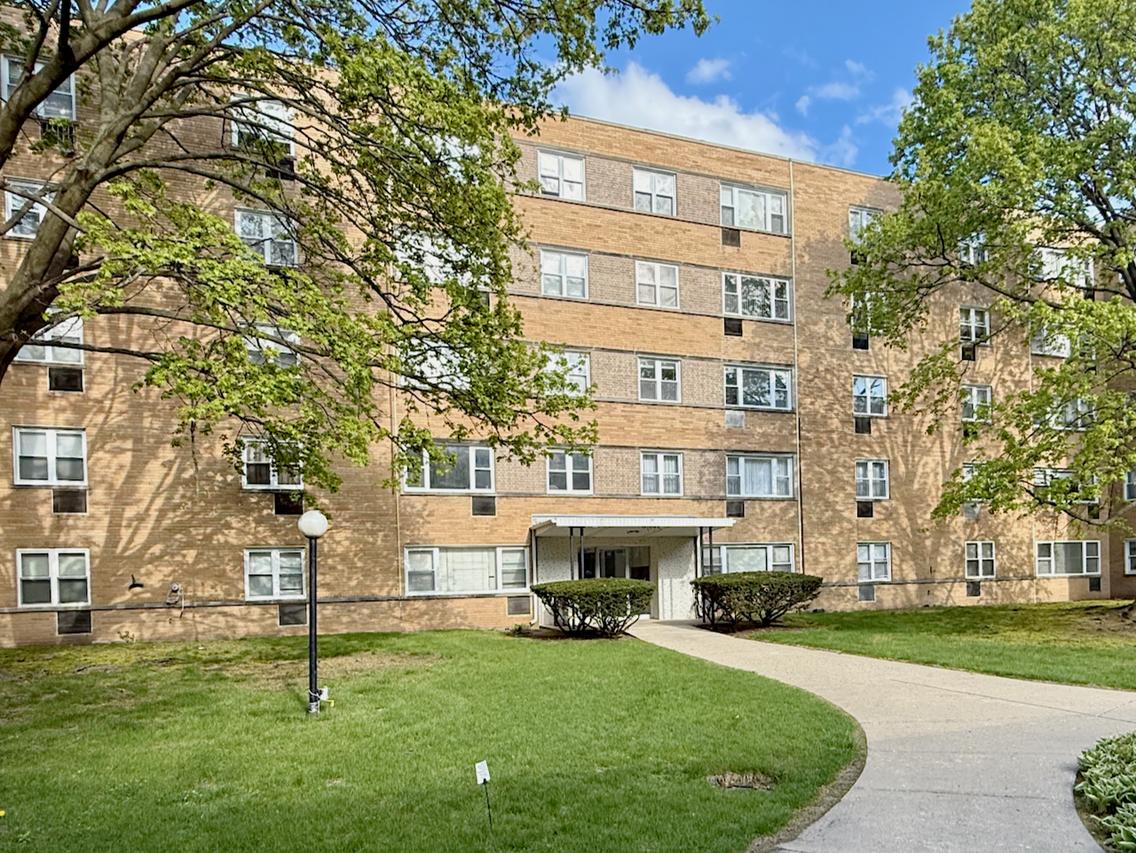 2025 W Granville Ave. #B110, Chicago, IL 60659