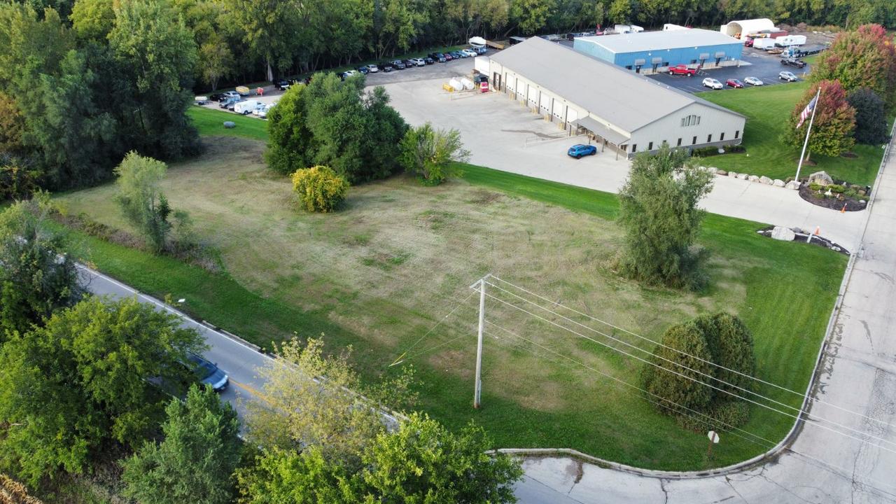 Lot 1 Lakeside Ct., Mccullom Lake, IL 60050