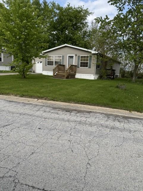 30 Meadowlark Ln., Beecher, IL 60401