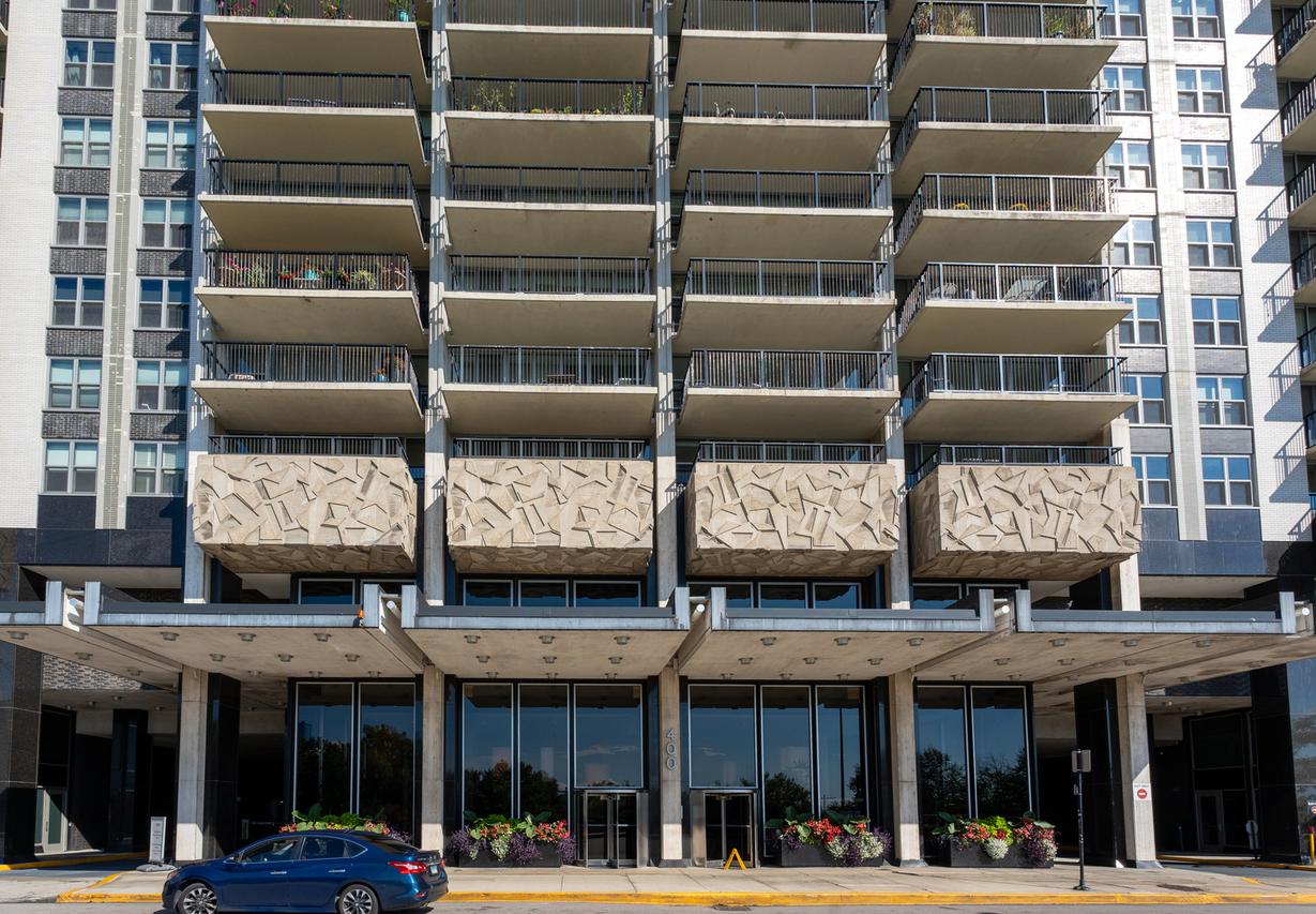 400 E Randolph St. #1104, Chicago, IL 60601