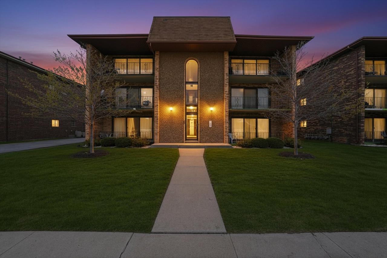 4854 W 122nd St. #2E, Alsip, IL 60803