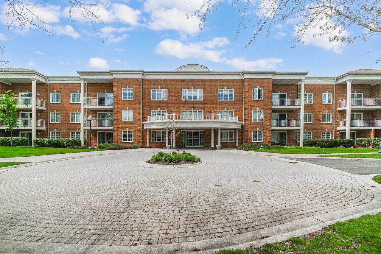 [Address Hidden by Seller], Bloomingdale, IL 60108