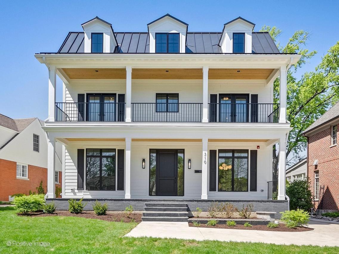310 Harris Ave., Clarendon Hills, IL 60514