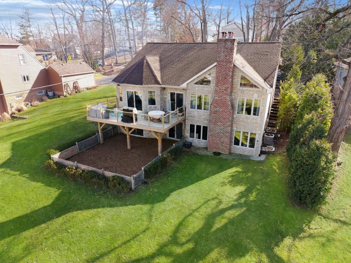 26811 N Oakdale Ln., Mundelein, IL 60060