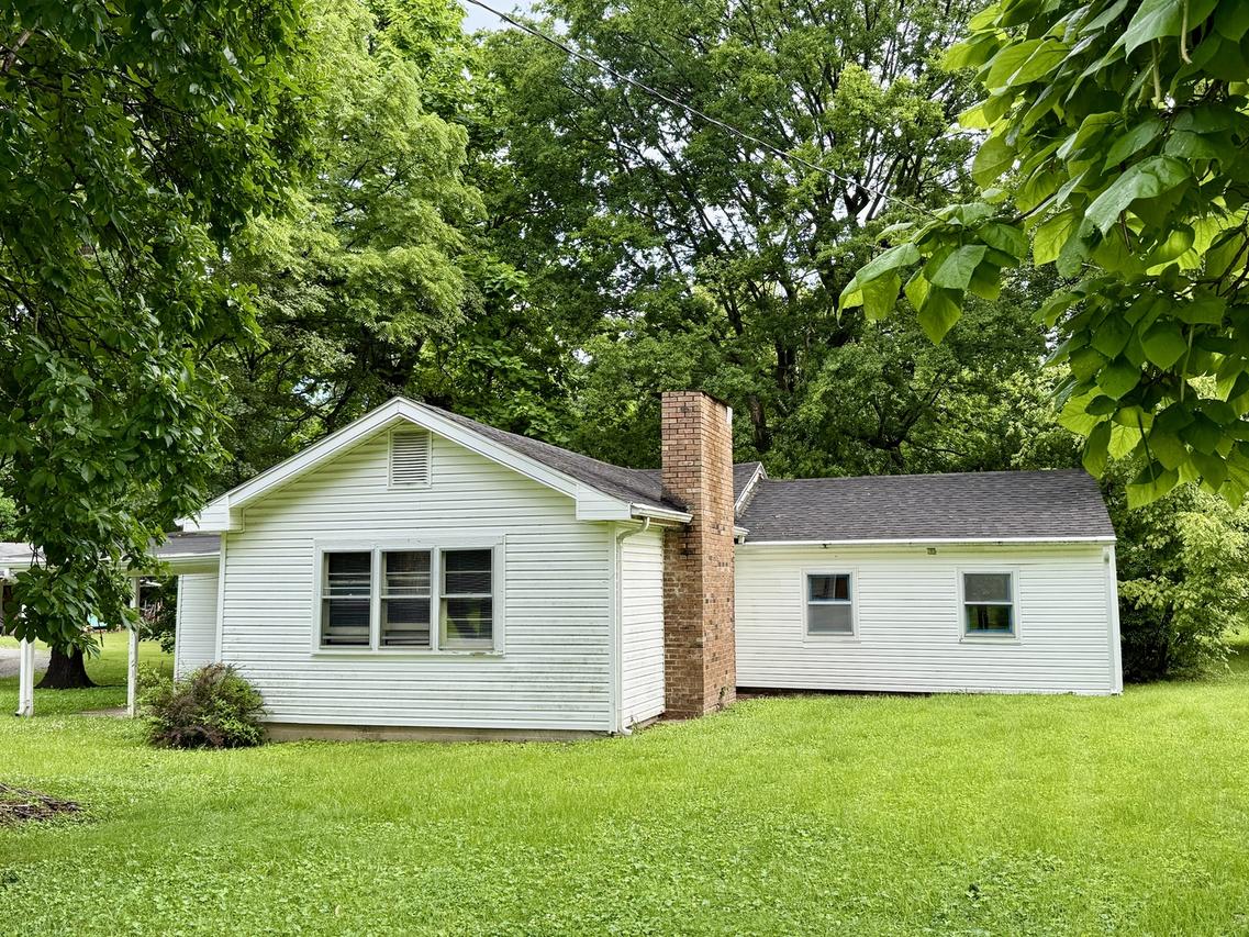 543 Tucker Ln., Metropolis, IL 62960