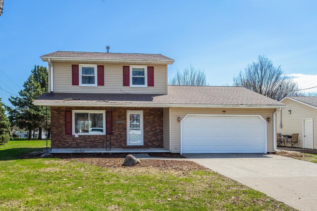 1101 S Bluff St., Albany, IL 61230