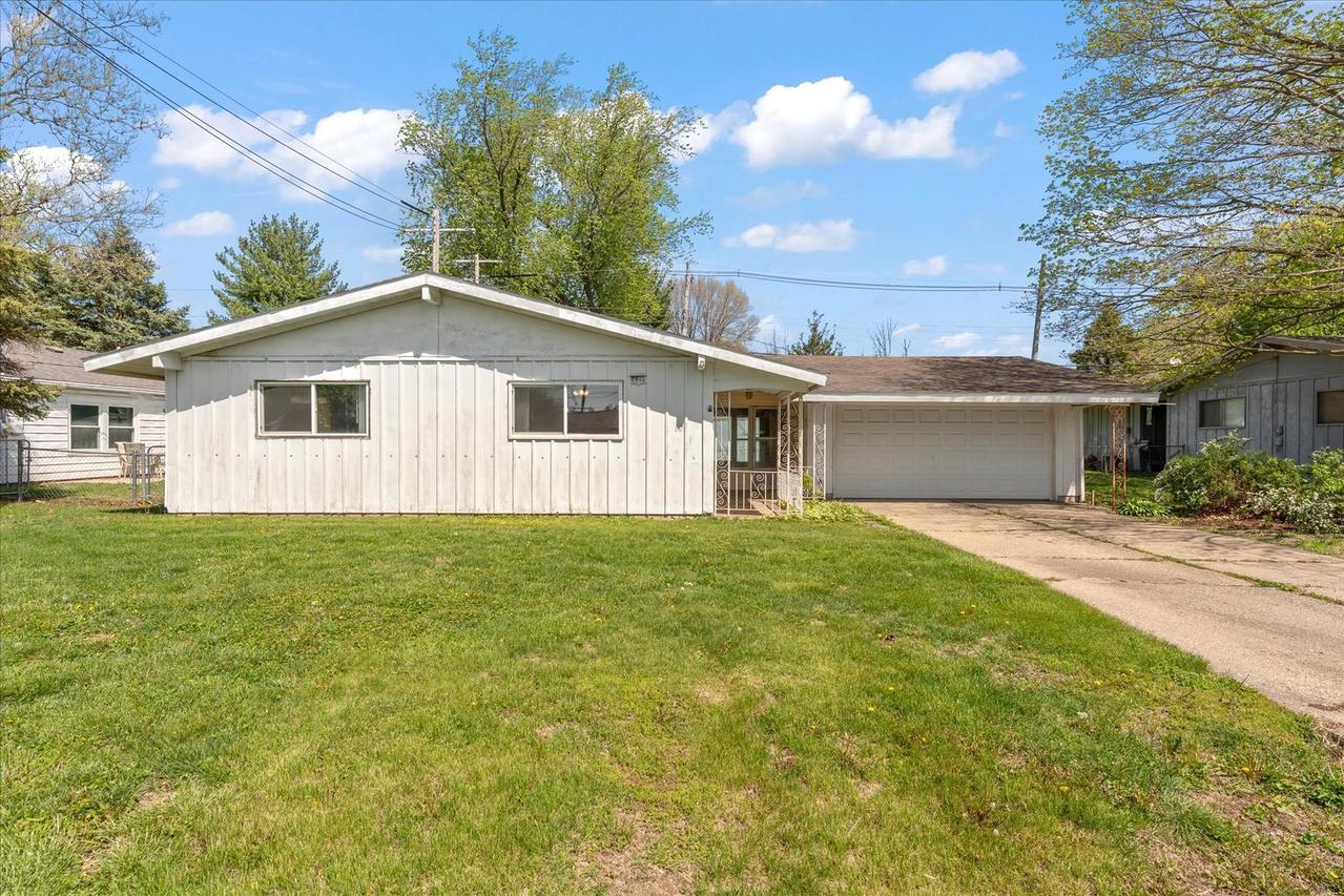 2412 Lawndale Dr., Champaign, IL 61821