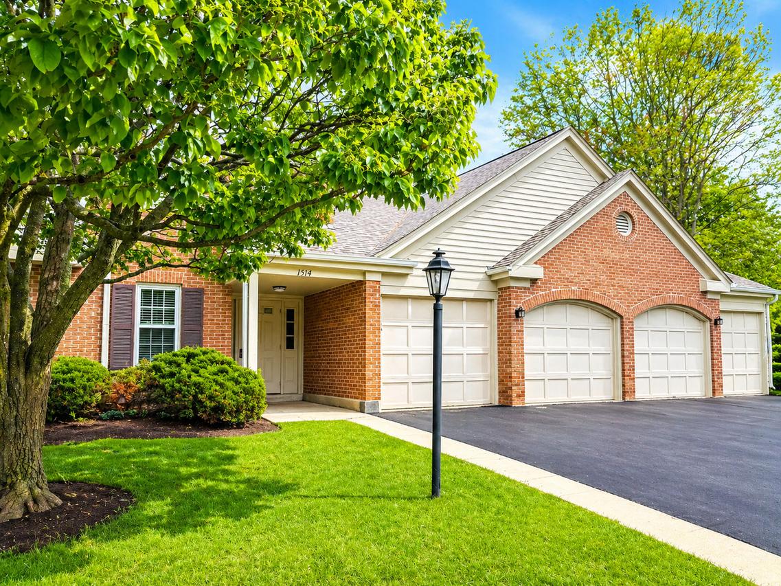 1514 Camden Ct. #A1, Wheeling, IL 60090