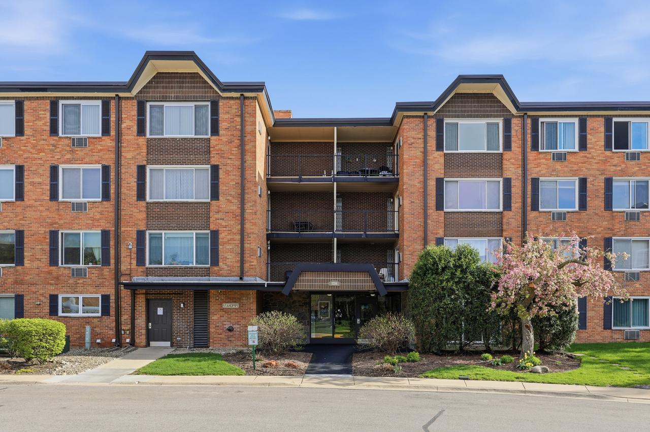 1216 S New Wilke Rd. #307, Arlington Heights, IL 60005