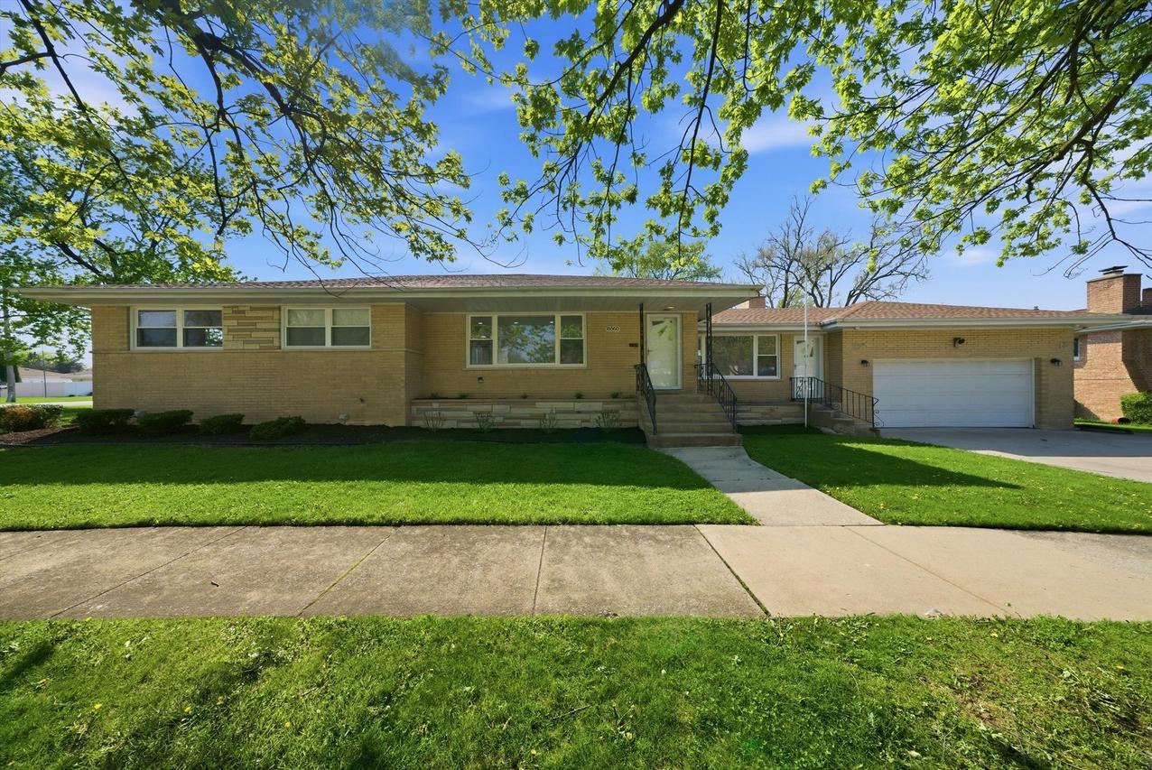 16560 Greenwood Ave., South Holland, IL 60473